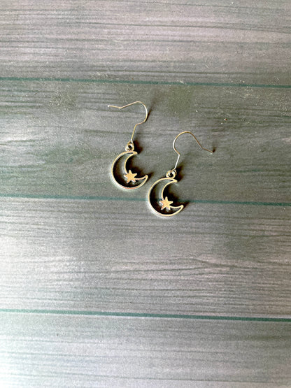Crescent Moon & Star Alloy Earrings – Celestial Minimalist Jewelry